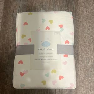 Clouds island crib sheet